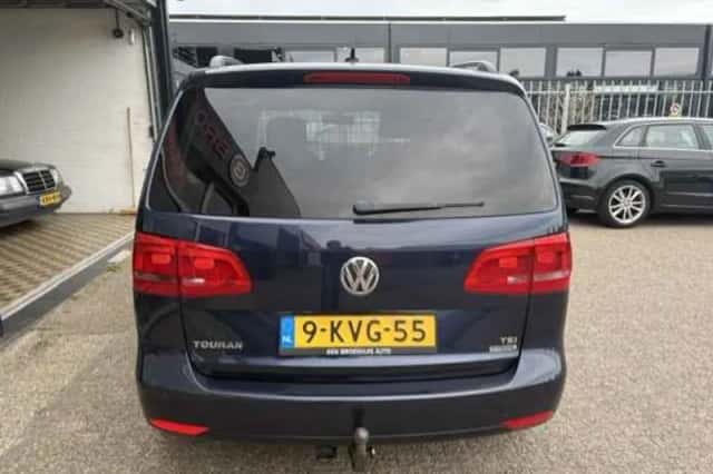 Volkswagen Touran (2013) thumbnail 6