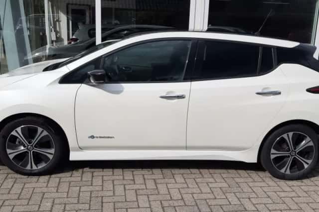 Nissan Leaf (2019) thumbnail 3