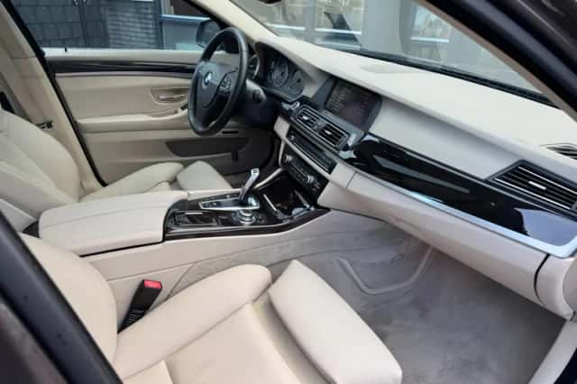 BMW 5-Serie (2011) thumbnail 2