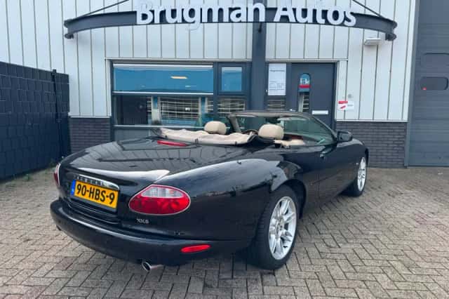 Jaguar XK8 (2002) thumbnail 3