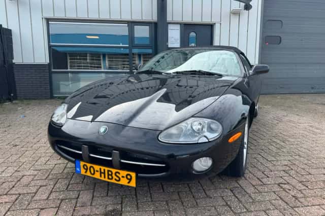 Jaguar XK8 (2002) thumbnail 6