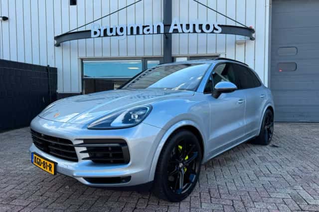 Porsche Cayenne (2021) thumbnail 1