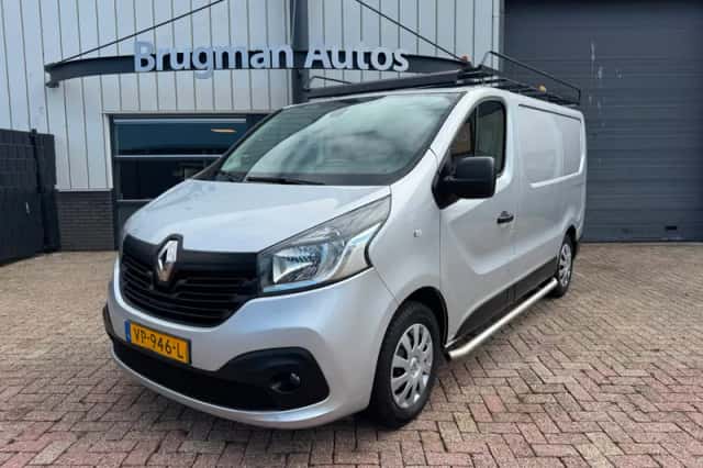 Renault Trafic (2015) thumbnail 1