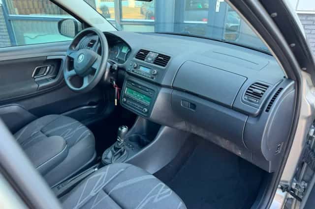 Škoda Fabia (2013) thumbnail 6