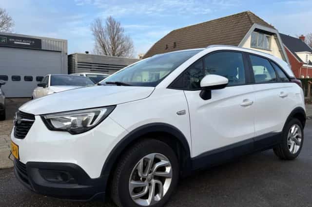 Opel Crossland X (2019) thumbnail 1