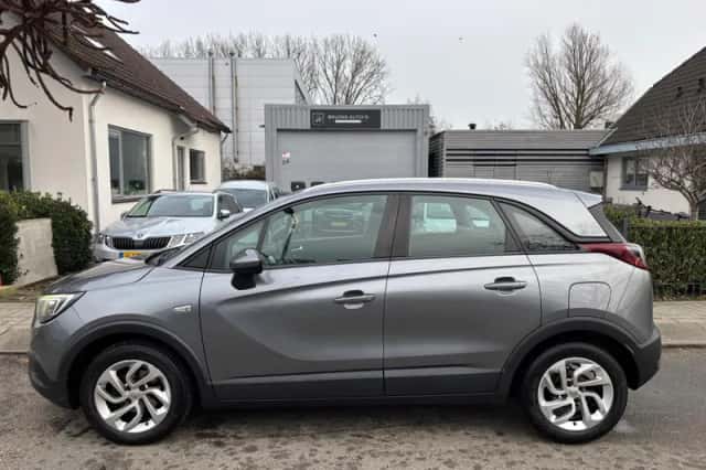 Opel Crossland X (2019) thumbnail 3