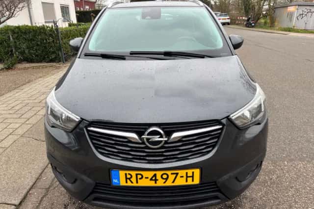 Opel Crossland X (2018) thumbnail 2