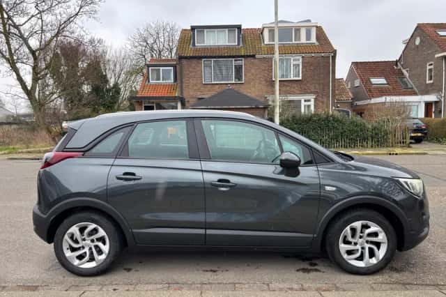 Opel Crossland X (2018) thumbnail 4