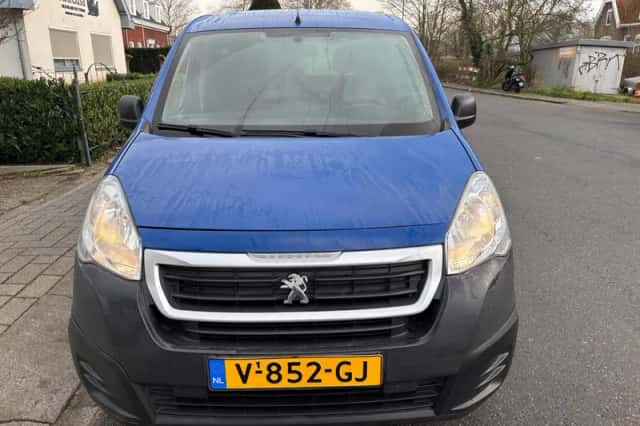 Peugeot Partner (2017) thumbnail 2