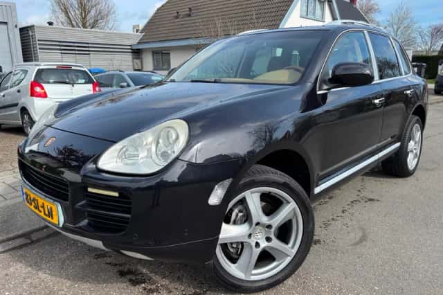 Porsche Cayenne (2006) thumbnail 1