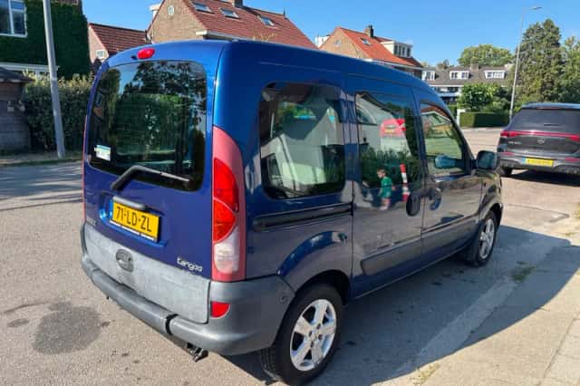 Renault Kangoo (2002) thumbnail 4