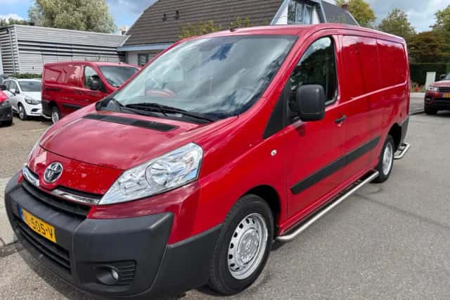 Toyota Proace (2015) thumbnail 2