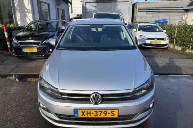 Volkswagen Polo (2019) thumbnail 2