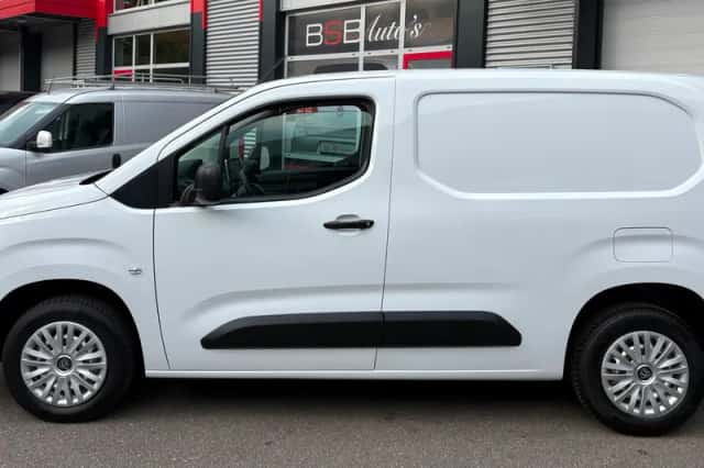 Peugeot Partner (2023) thumbnail 3