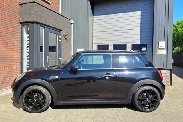 MINI One (2015) thumbnail 6