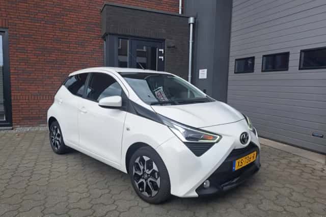 Toyota Aygo (2019) thumbnail 1
