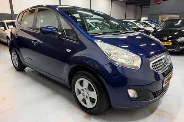 Kia Venga (2011) thumbnail 3