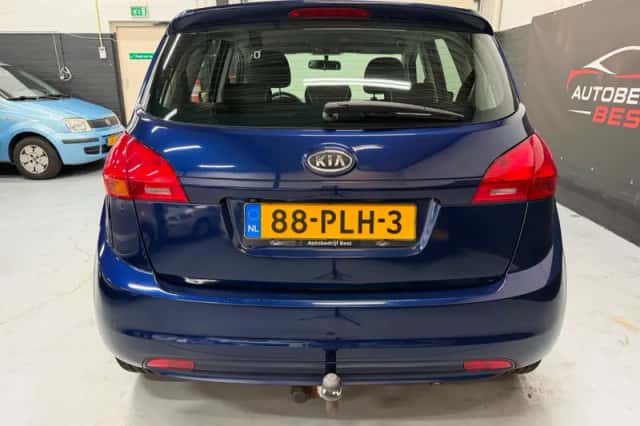 Kia Venga (2011) thumbnail 5