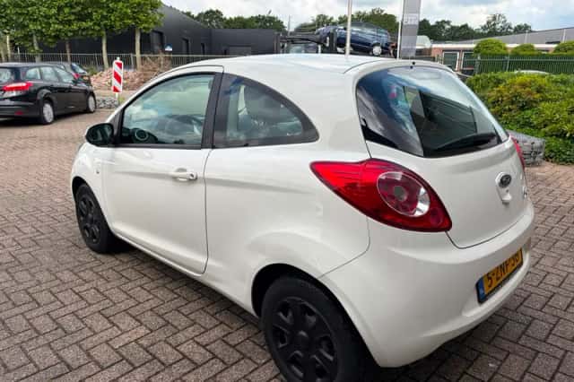 Ford Ka (2015) thumbnail 5