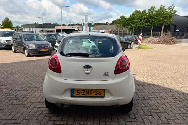 Ford Ka (2015) thumbnail 6