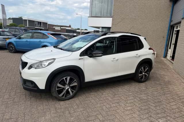 Peugeot 2008 (2016) thumbnail 4