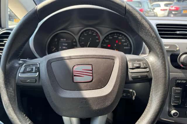 SEAT Leon (2011) thumbnail 6
