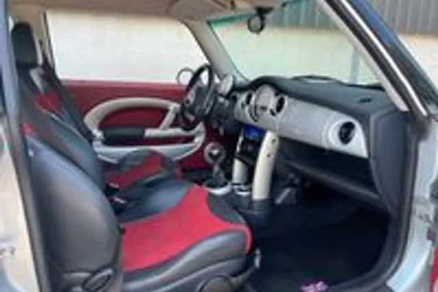 MINI Cooper (2002) thumbnail 3