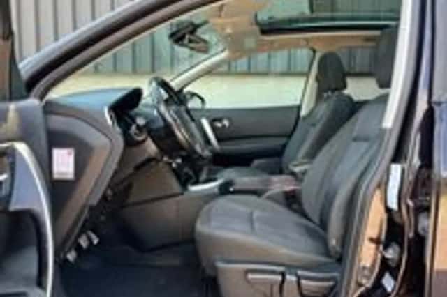 Nissan Qashqai (2011) thumbnail 2