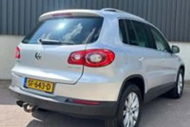 Volkswagen Tiguan (2009) thumbnail 2