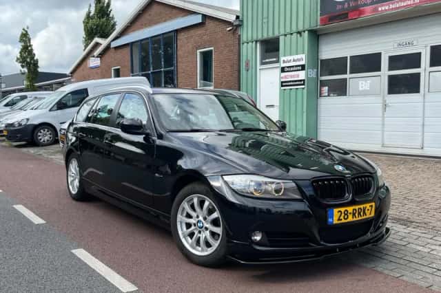 BMW 3-Serie (2011) thumbnail 2