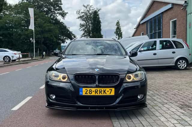 BMW 3-Serie (2011) thumbnail 3