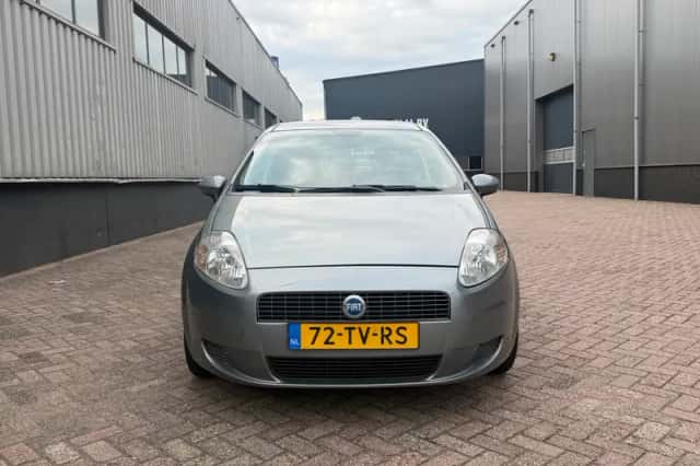 Fiat Grande Punto (2006) thumbnail 2