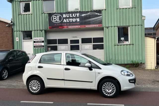 Fiat Punto (2012) thumbnail 1