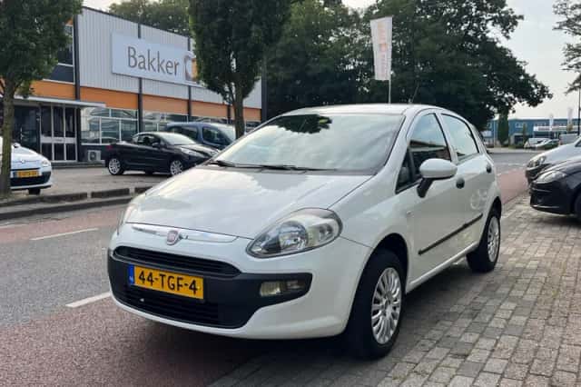 Fiat Punto (2012) thumbnail 4
