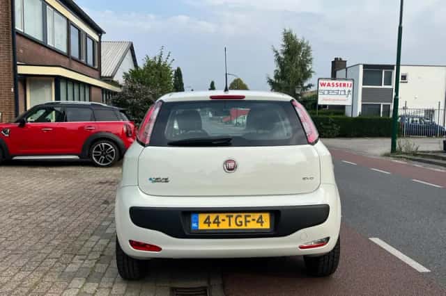 Fiat Punto (2012) thumbnail 6