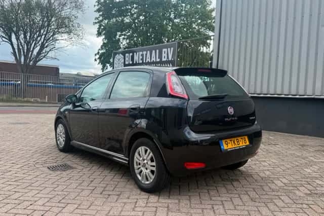 Fiat Punto (2014) thumbnail 4