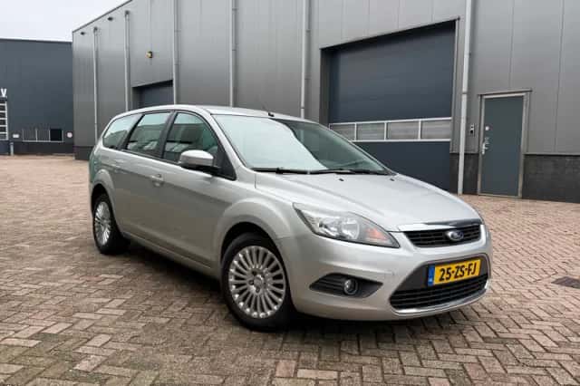 Ford Focus (2008) thumbnail 1