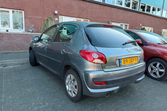 Peugeot 206 (2009) thumbnail 3
