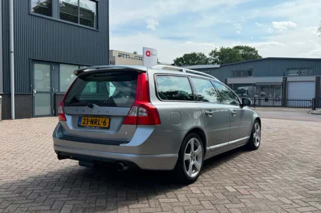 Volvo V70 (2010) thumbnail 6