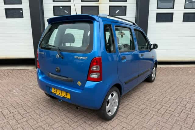 Suzuki Wagon R+ (2002) thumbnail 2