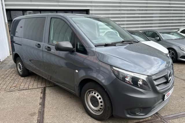 Mercedes-Benz Vito (2017) thumbnail 3