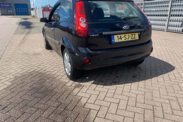 Ford Fiesta (2006) thumbnail 3