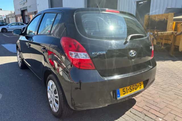 Hyundai i20 (2011) thumbnail 3