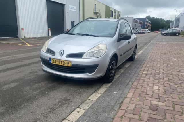 Renault Clio (2009) thumbnail 1