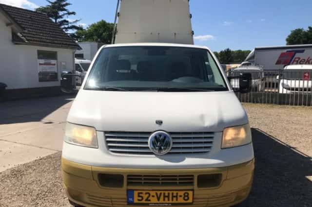 Volkswagen Transporter (2007) thumbnail 2