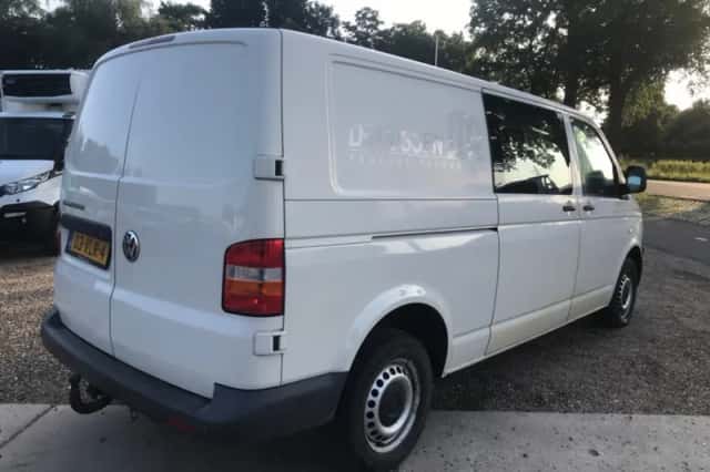 Volkswagen Transporter (2008) thumbnail 3
