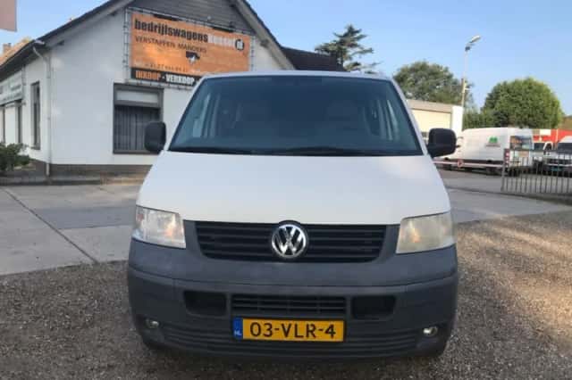 Volkswagen Transporter (2008) thumbnail 4