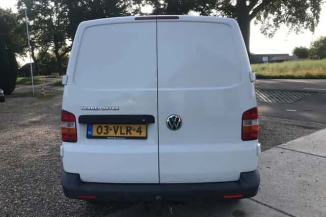Volkswagen Transporter (2008) thumbnail 6