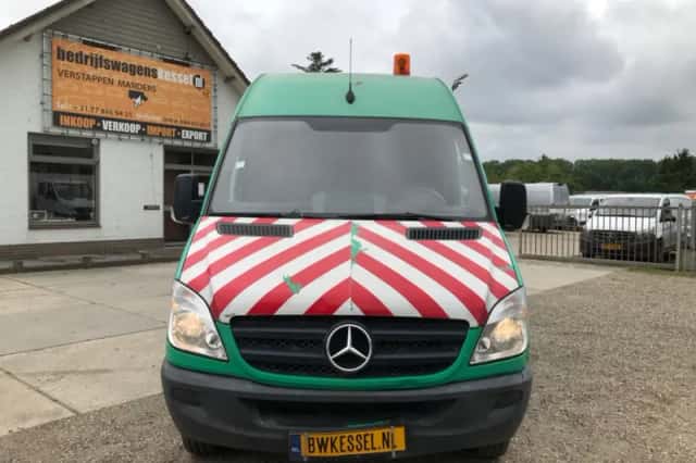 Mercedes-Benz Sprinter (2014) thumbnail 2