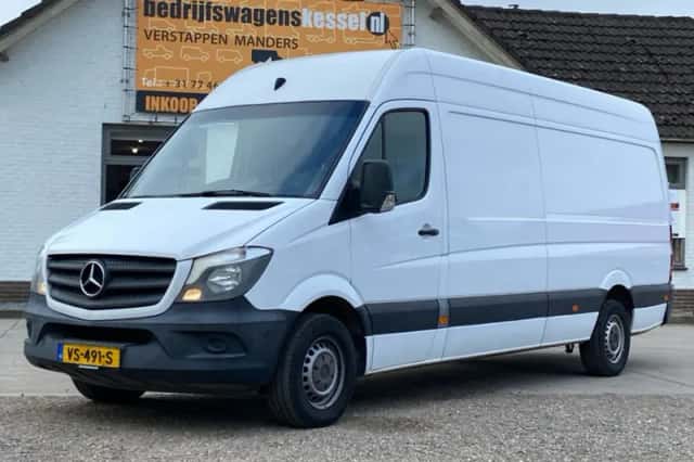 Mercedes-Benz Sprinter (2016) thumbnail 1